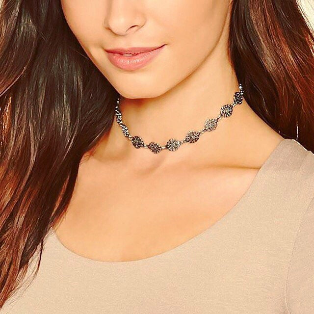 Daisy Cut Choker- Silver