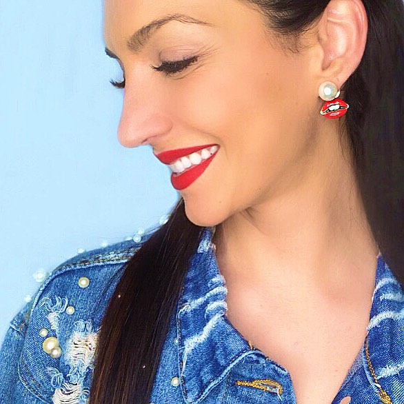 Pucker Lips Ear Jacket Earrings