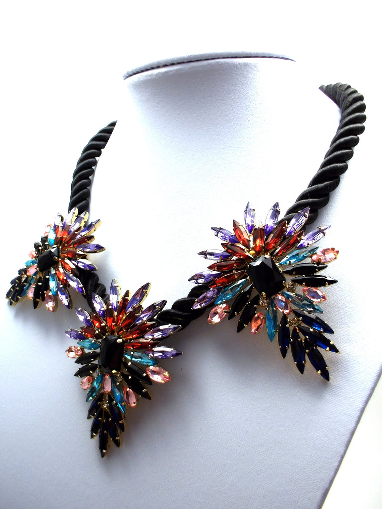 Three Pendant Rope Statement Necklace- Black