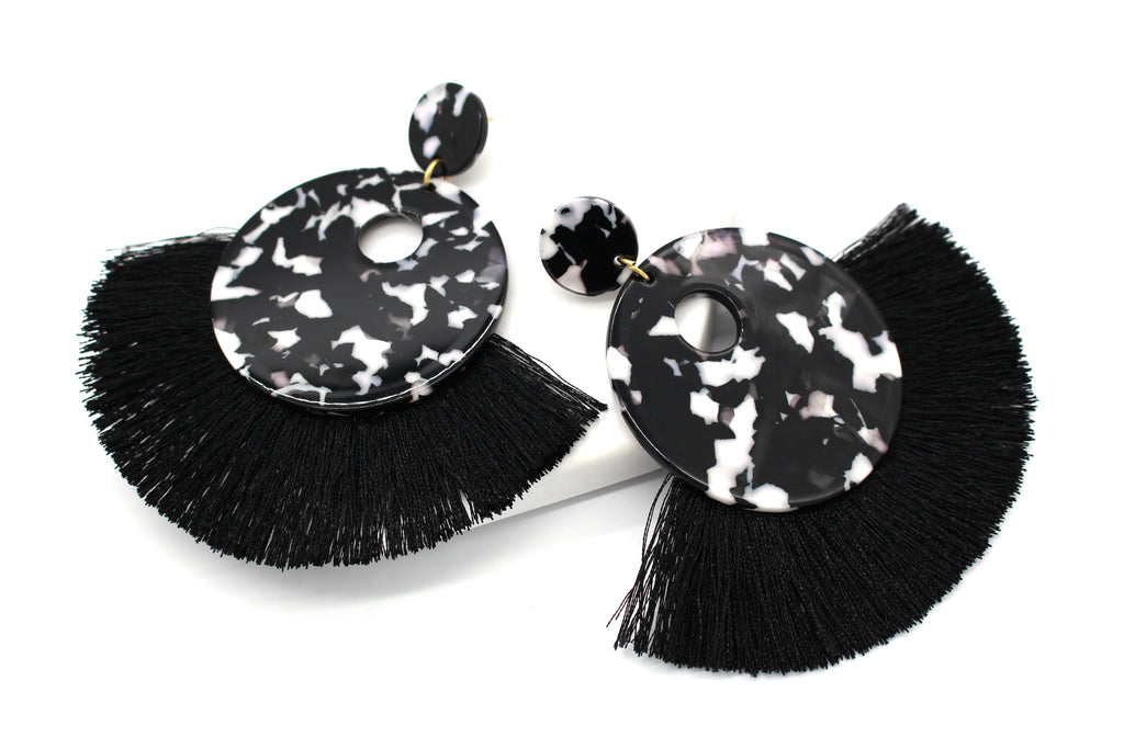 Hazel Resin Tassel Earrings- Black/ Marble