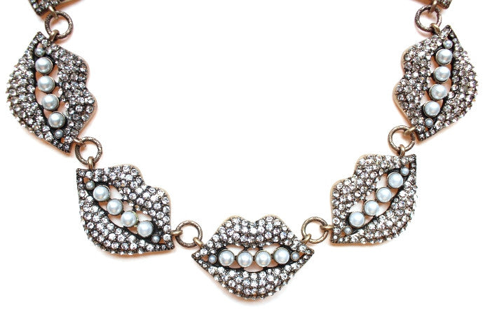 Luxe Lulu Crystal Lips Necklace