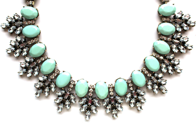 Luxe Mint Leaves Frosting Statement Necklace