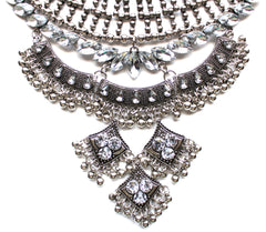 Antiqued Metal & Crystal Detail Necklace