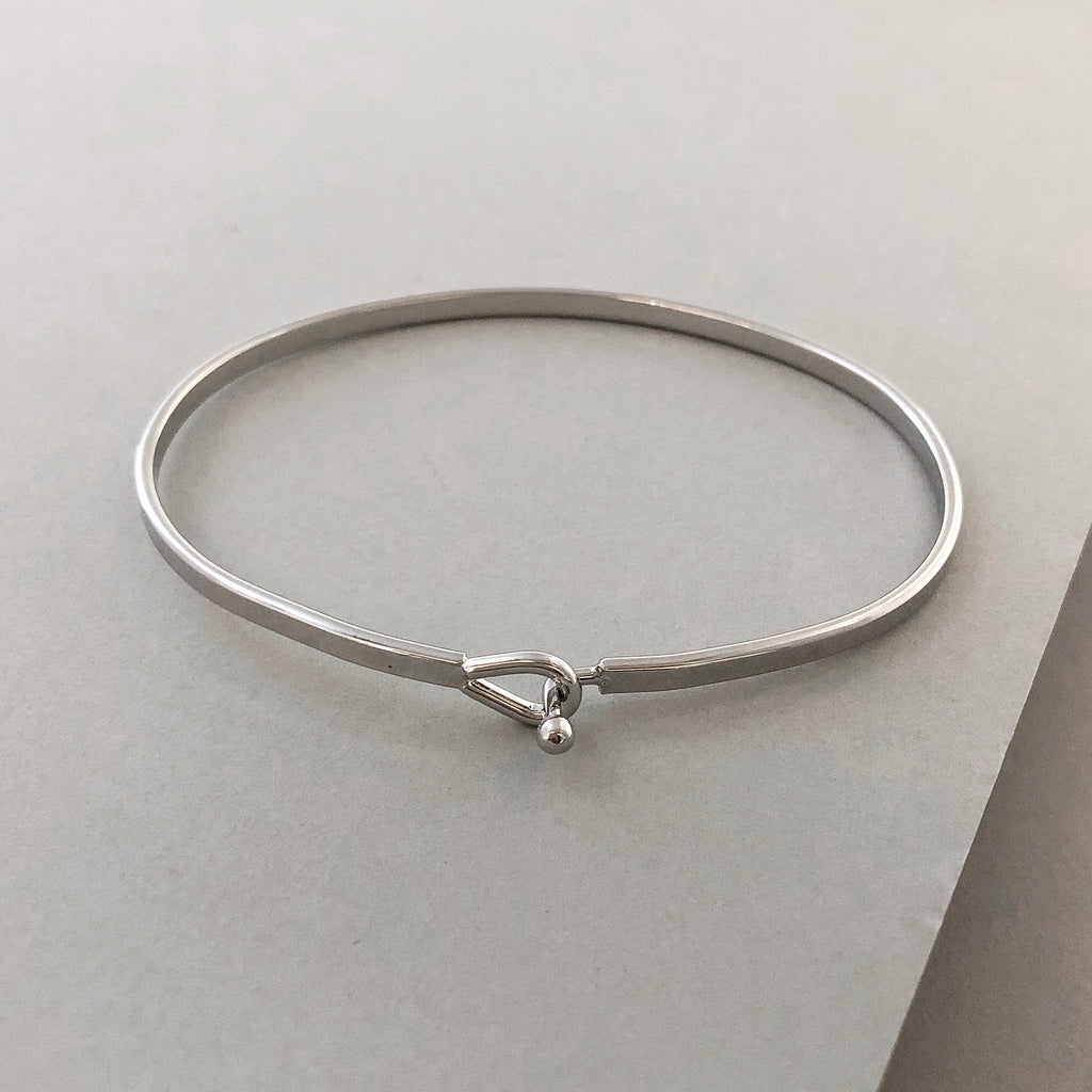 'Dream Big' Dainty Bangle Bracelet- Silver