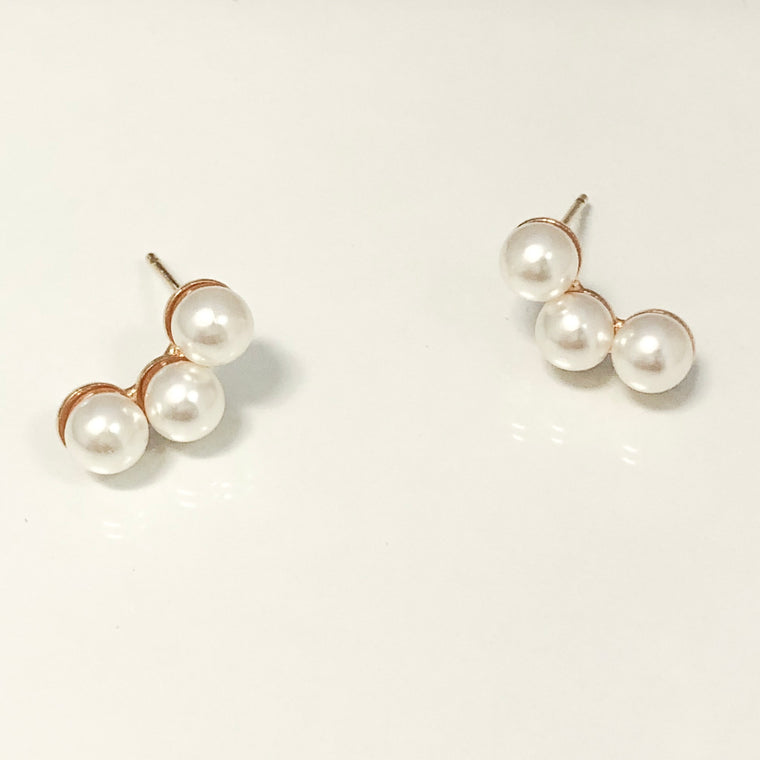 Samantha Pearl Ear Crawler Stud Earrings